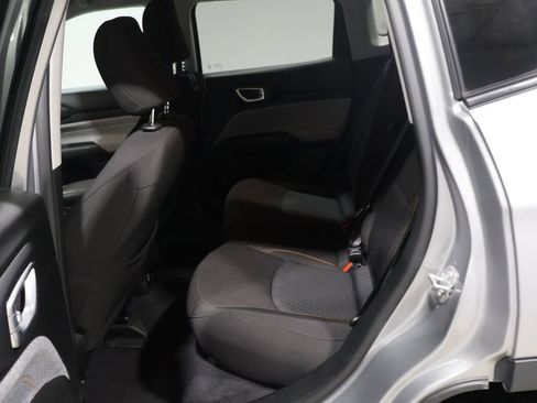 Used 2022 Jeep Compass Sport image 18