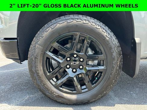 Used 2026 Chevrolet Silverado 1500 LT Trail Boss w/ Convenience Package II AWD/4WD image 2