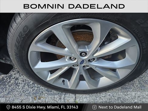 Used 2023 Ford Explorer Platinum w/ Technology Package image 12