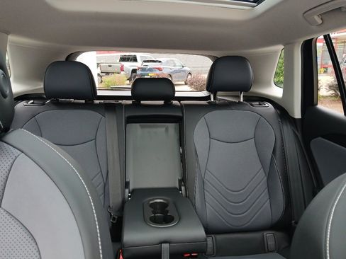 New 2026 Volkswagen Tiguan SE FWD image 24