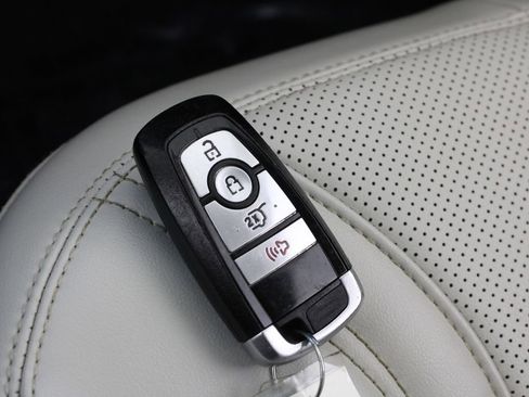 Used 2021 Ford Mustang Mach-E Premium AWD/4WD image 30