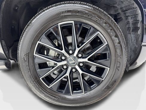 Used 2024 Lexus GX 550 image 54