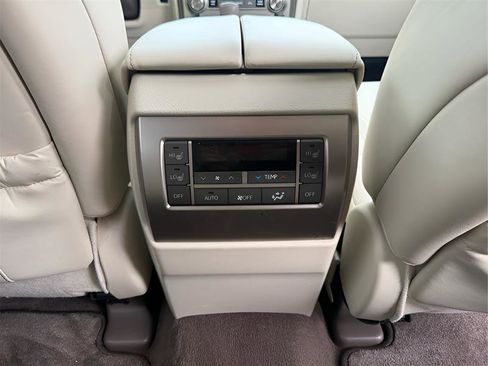 Used 2015 Lexus GX 460 image 25
