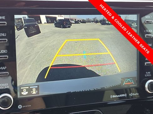 Used 2021 Toyota Venza XLE w/ Softex Package image 17