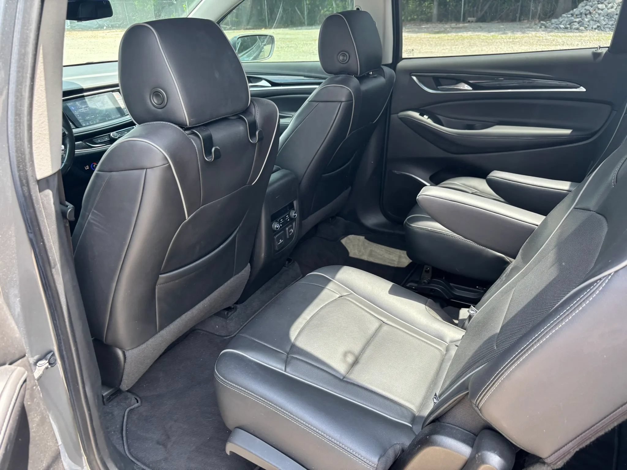 Used 2020 Buick Enclave Avenir w/ Avenir Technology Package FWD image 12