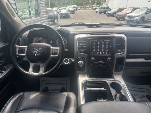 Used 2017 RAM 1500 Laramie w/ Convenience Group AWD/4WD image 17