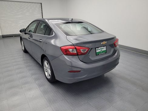 Used 2018 Chevrolet Cruze LT w/ Convenience Package FWD image 5