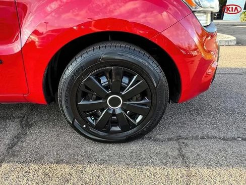 Used 2013 Kia Soul FWD image 21