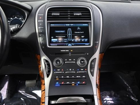 Used 2016 Lincoln MKX Reserve w/ Driver Assistance Package AWD/4WD image 27