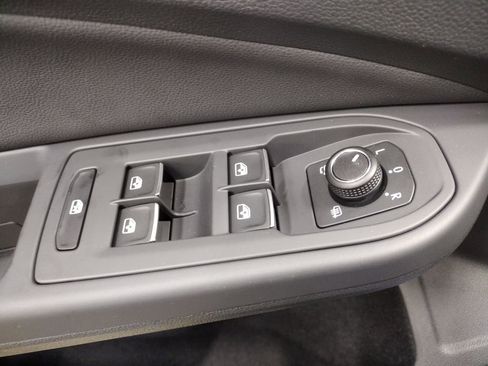 New 2025 Volkswagen GTI SE image 18