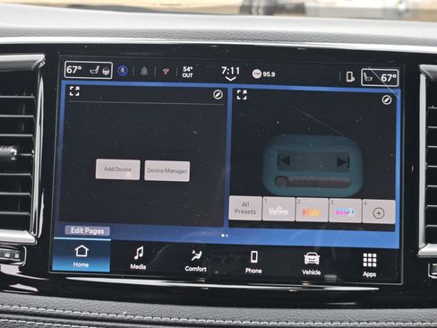 New 2026 Chrysler Pacifica Select image 10