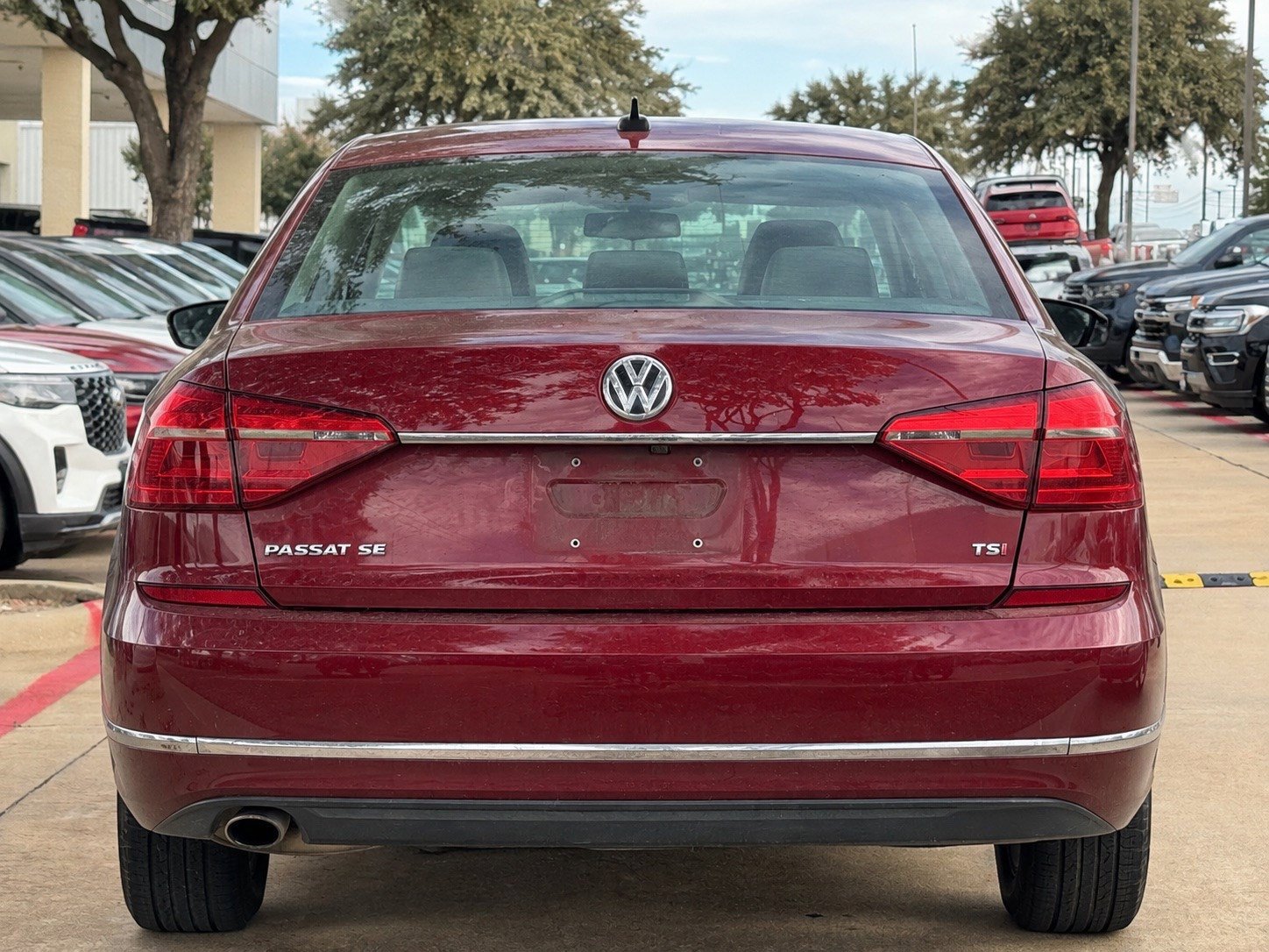 Used 2016 Volkswagen Passat 1.8T SE FWD image 4