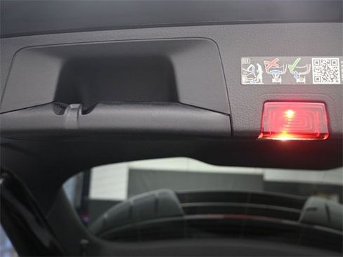 Used 2025 Mercedes-Benz GLA 250 image 25