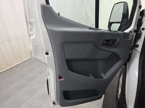 Used 2019 Ford Transit 250 130 Low Roof image 13