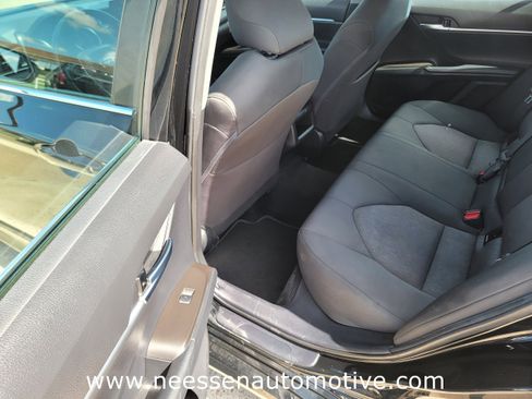 Used 2023 Toyota Camry LE image 12