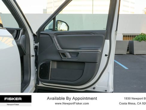 Used 2024 Rivian R1T Adventure image 32