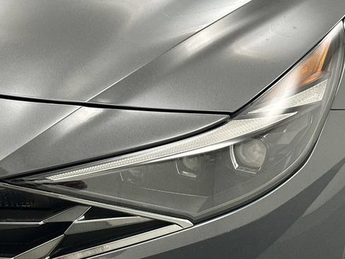 Used 2023 Hyundai Elantra Limited FWD image 22