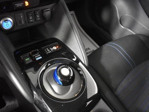 Certified 2024 Nissan Leaf SV Plus FWD image 25