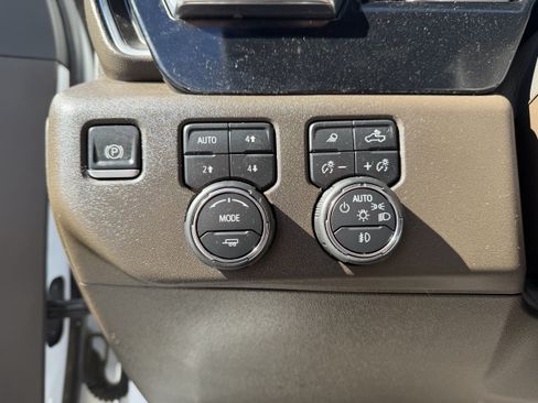 Used 2024 Chevrolet Silverado 2500 LTZ w/ LTZ Plus Package AWD/4WD image 13