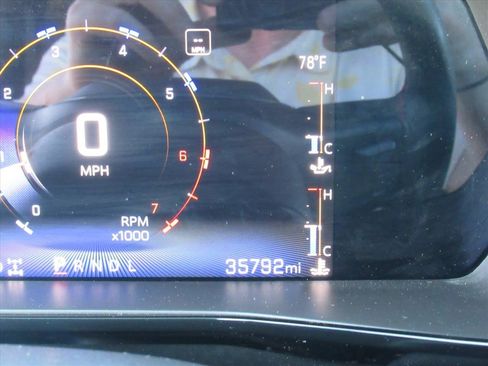 Used 2023 Chevrolet Colorado Z71 w/ Z71 Convenience Package 2 image 28