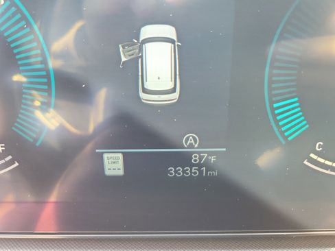 Used 2025 Hyundai Santa Fe SE image 28