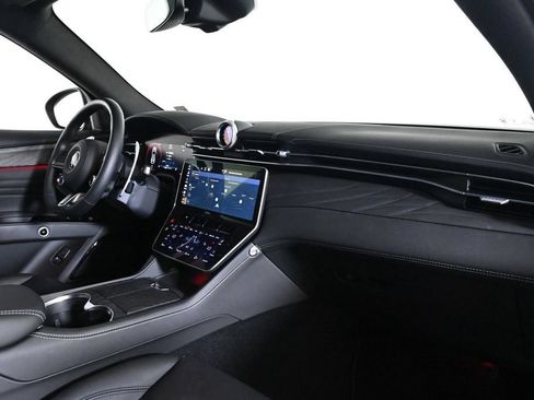 Used 2025 Maserati Grecale GT AWD/4WD image 15