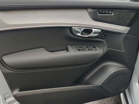 New 2026 Volvo XC90 B6 Ultra w/ Protection Package image 8