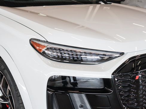 New 2027 Audi SQ6 e-tron Premium Plus AWD/4WD image 27