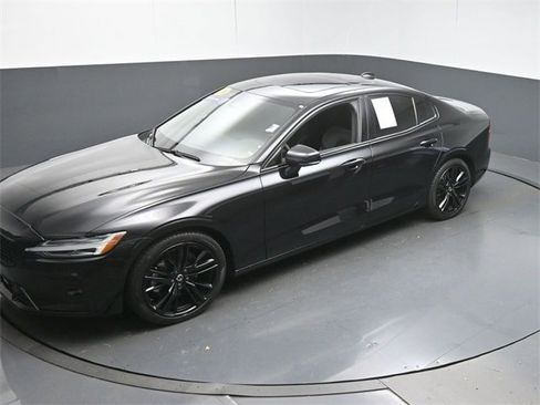 Certified 2024 Volvo S60 B5 Plus image 41