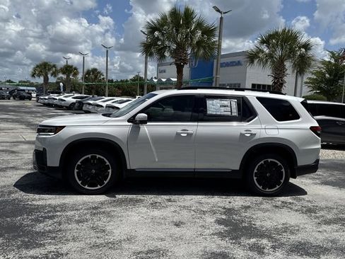 New 2026 Honda Pilot Touring image 10