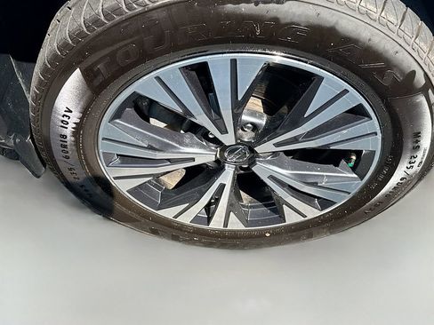 Used 2021 Nissan Rogue SV image 25