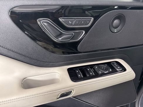 New 2025 Lincoln Aviator Premiere w/ Jet Appearance Package image 17