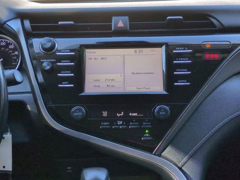 Certified 2019 Toyota Camry SE image 17