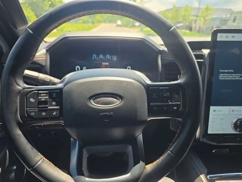 Used 2024 Ford Expedition Platinum AWD/4WD image 11