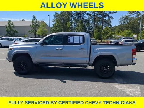 Used 2019 Toyota Tacoma SR5 RWD image 10