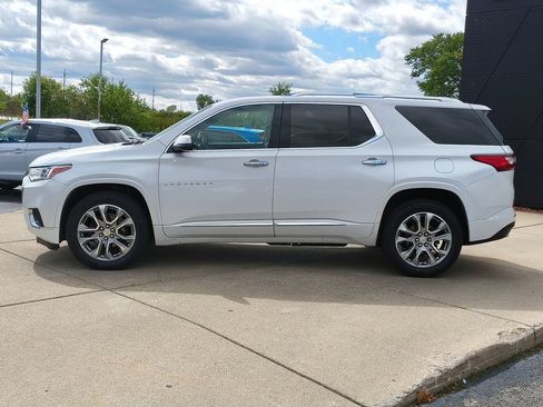 Used 2019 Chevrolet Traverse Premier FWD image 9