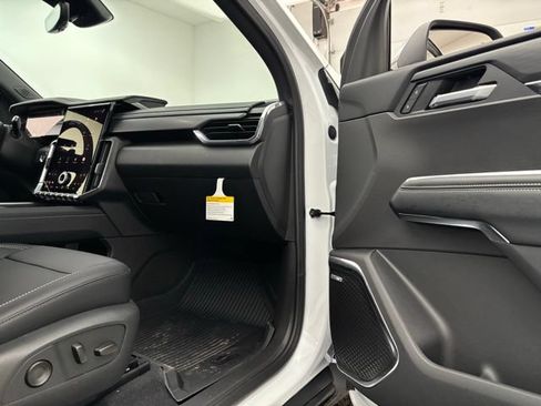 New 2026 GMC Acadia Elevation w/ Elevation Premium Package FWD image 34