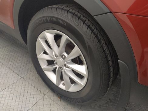 Used 2017 Kia Sorento LX w/ LX Convenience Package image 31