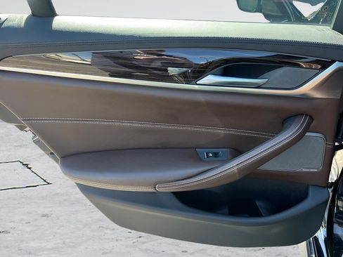 Used 2018 BMW M550i xDrive AWD/4WD image 22