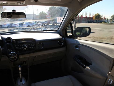 Used 2013 Honda Insight EX image 30