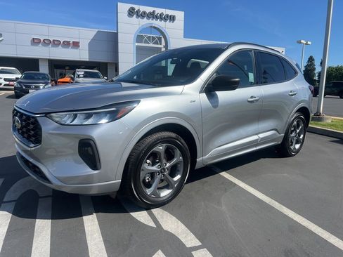 Used 2024 Ford Escape ST-Line image 3