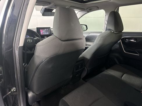Used 2019 Toyota RAV4 XLE image 28