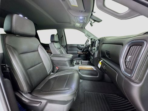 Used 2019 Chevrolet Silverado 1500 RST image 23