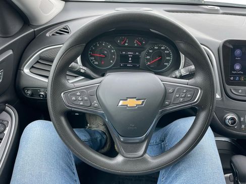 Used 2023 Chevrolet Malibu LT FWD image 21