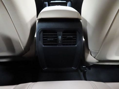 Used 2024 BMW 230i Coupe w/ Premium Package RWD image 25