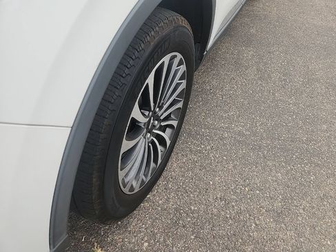 Used 2022 Lincoln Aviator 2WD w/ Premium Package image 15