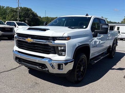 Certified 2025 Chevrolet Silverado 2500 LT w/ Safety Package AWD/4WD image 4