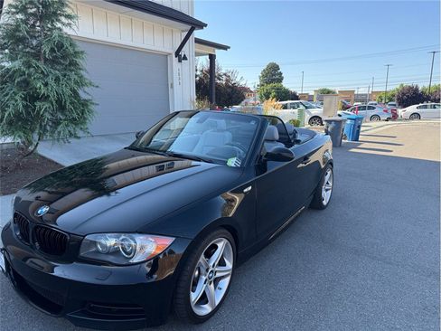 Used 2008 BMW 135i Convertible image 46