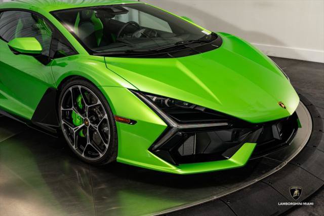 Used 2024 Lamborghini Revuelto AWD/4WD image 3