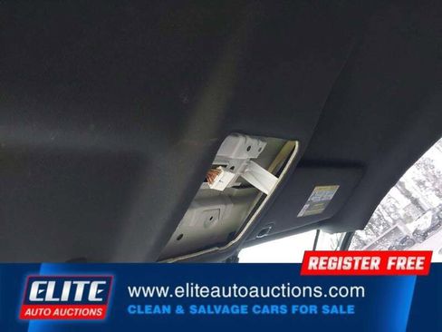 Used 2018 Toyota Tacoma TRD Sport w/ Technology Package image 34